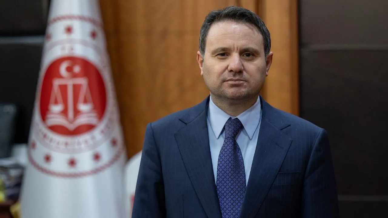 Bakan Gürlek'ten Bağış Güveni Mesajı! Dernek Soruşturmaları İçin Dikkat Çeken Açıklama