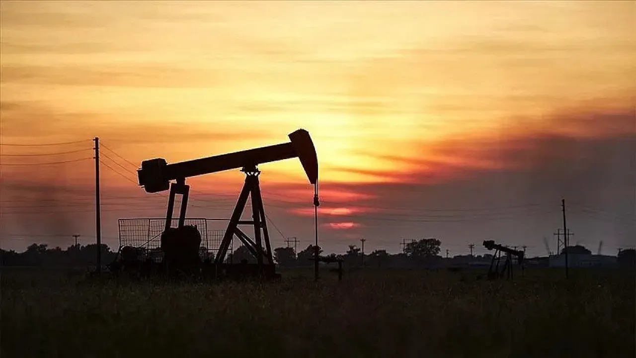Petrol Fiyatları 96 Dolara Merdiven Dayadı