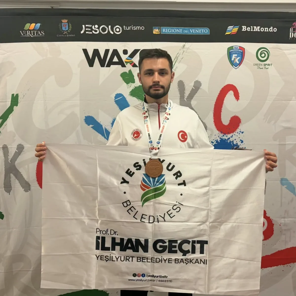 YEŞİLYURT BELEDİYESPORLU ÖMER FARUK YILMAZ DÜNYA ÜÇÜNCÜSÜ OLDU