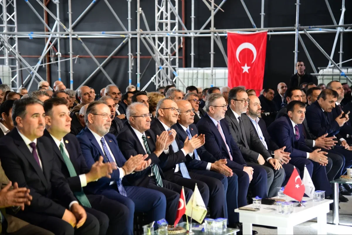 ValiSeddarYavuz,8.GelenekselİstanbulMalatyaTanıtımGünleri’ndeHemşehrilerimizleBuluştu