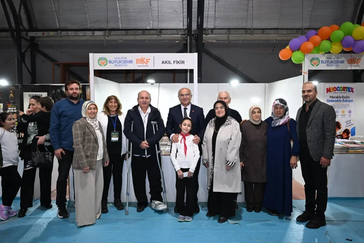 MALATYALI YAZARLAR KİTAP FUARINDA OKURLARIYLA BULUŞTU