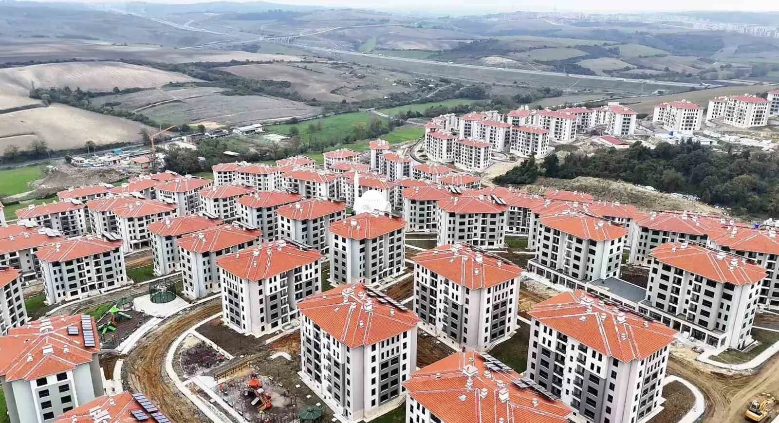Arnavutköy’de 3 bin 932 TOKİ konutuna İSKİ engeli