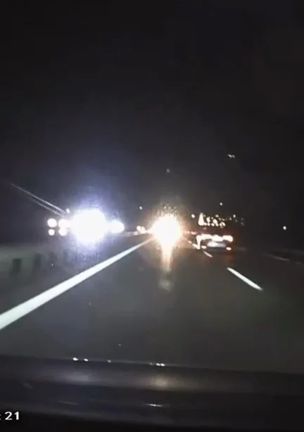 Otobanda tersten gelen otomobil kazaya davetiye çıkardı