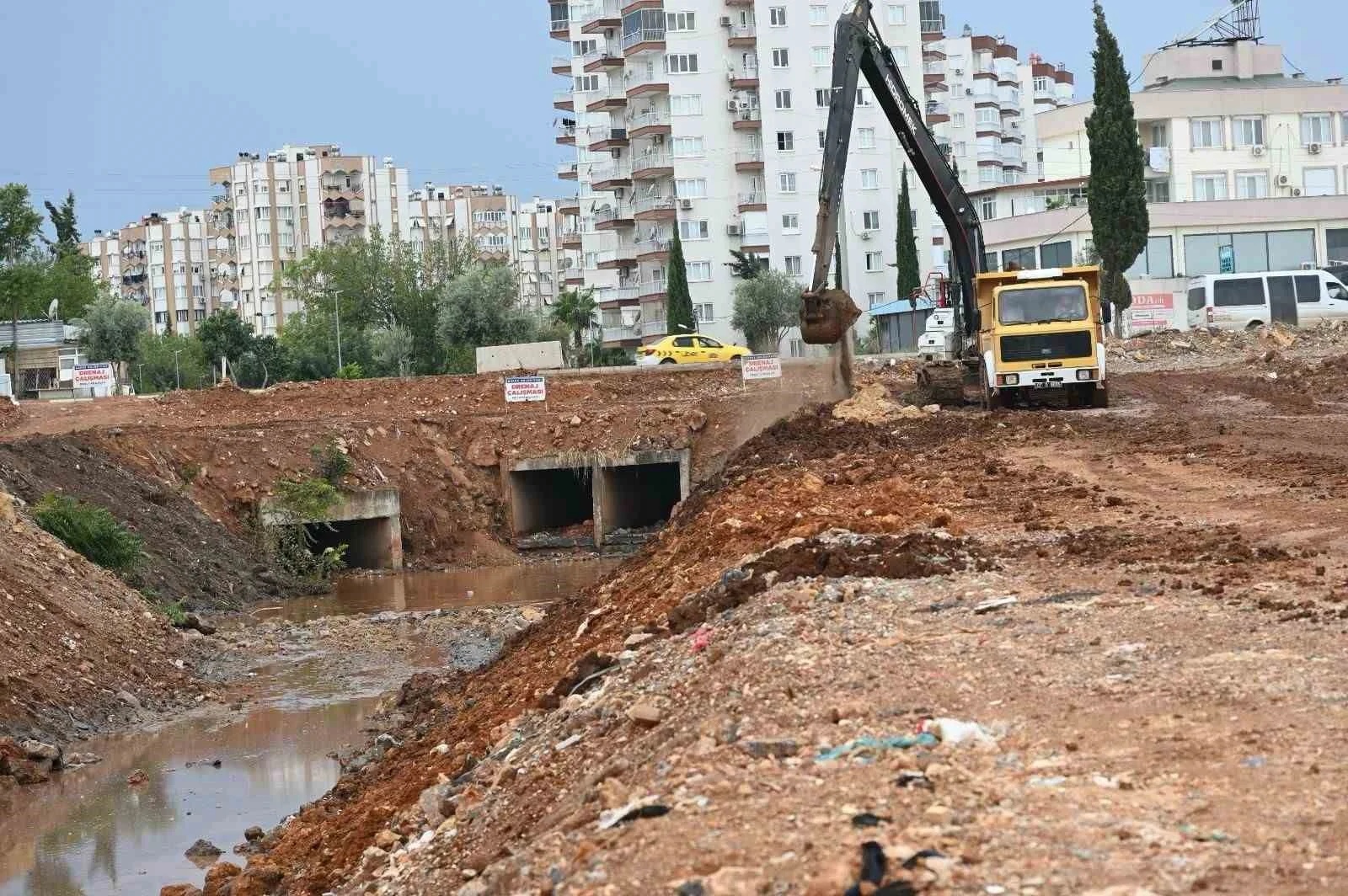 Kepez’de sel kabusu tarih oluyor: Ay Deresi’nde 2 kilometrelik güvenlik harekatı