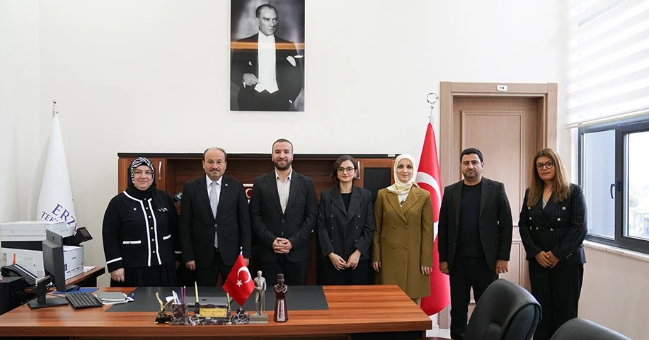 ETÜ 60+ tazelenme üniversitesi ile Habitat derneği arasında iyi niyet sözleşmesi imzalandı