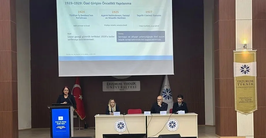 ETÜ’de "Cumhuriyet ve kalkınma" paneli düzenlendi