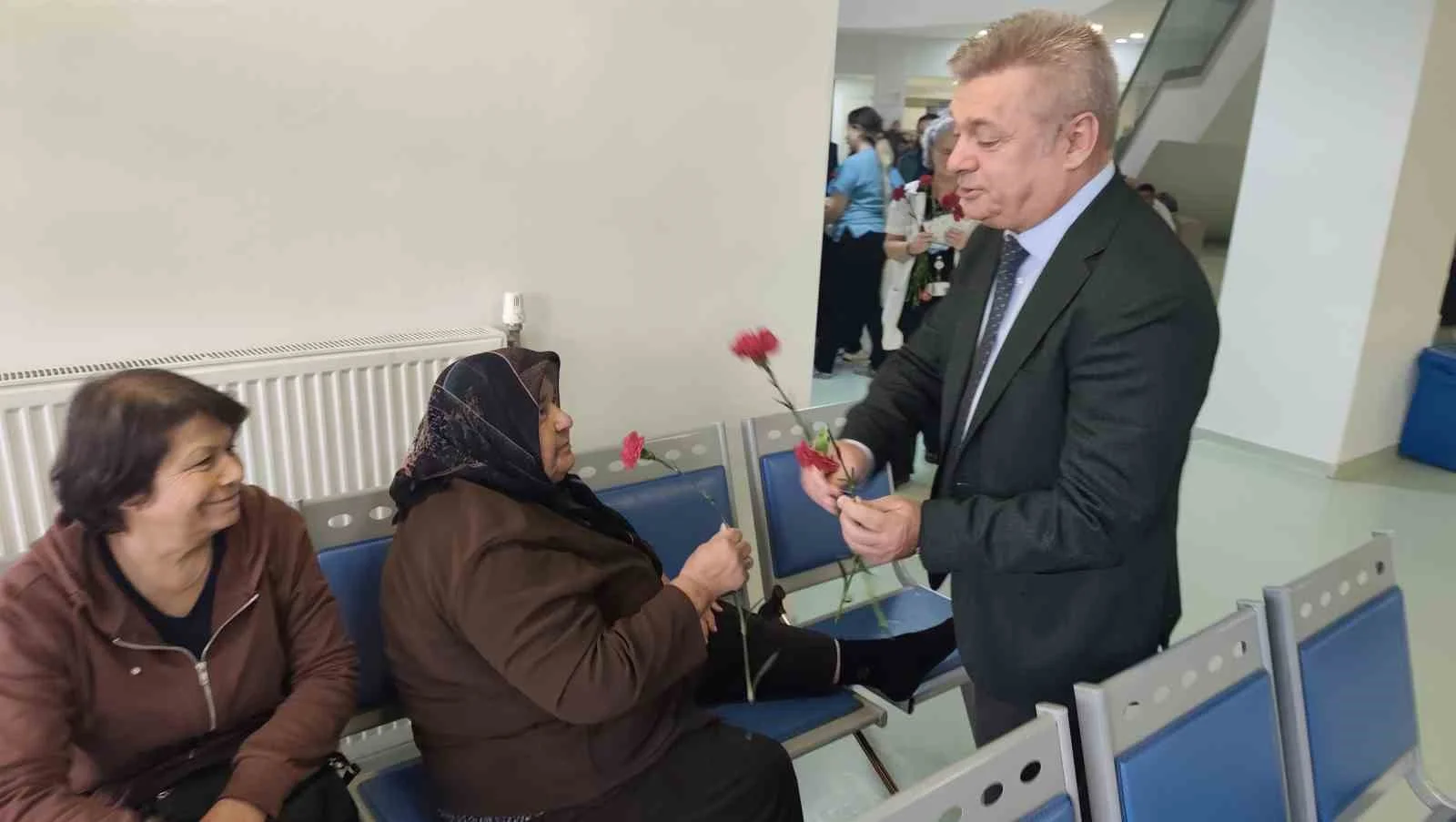 Hastalara karanfilli bilgilendirme