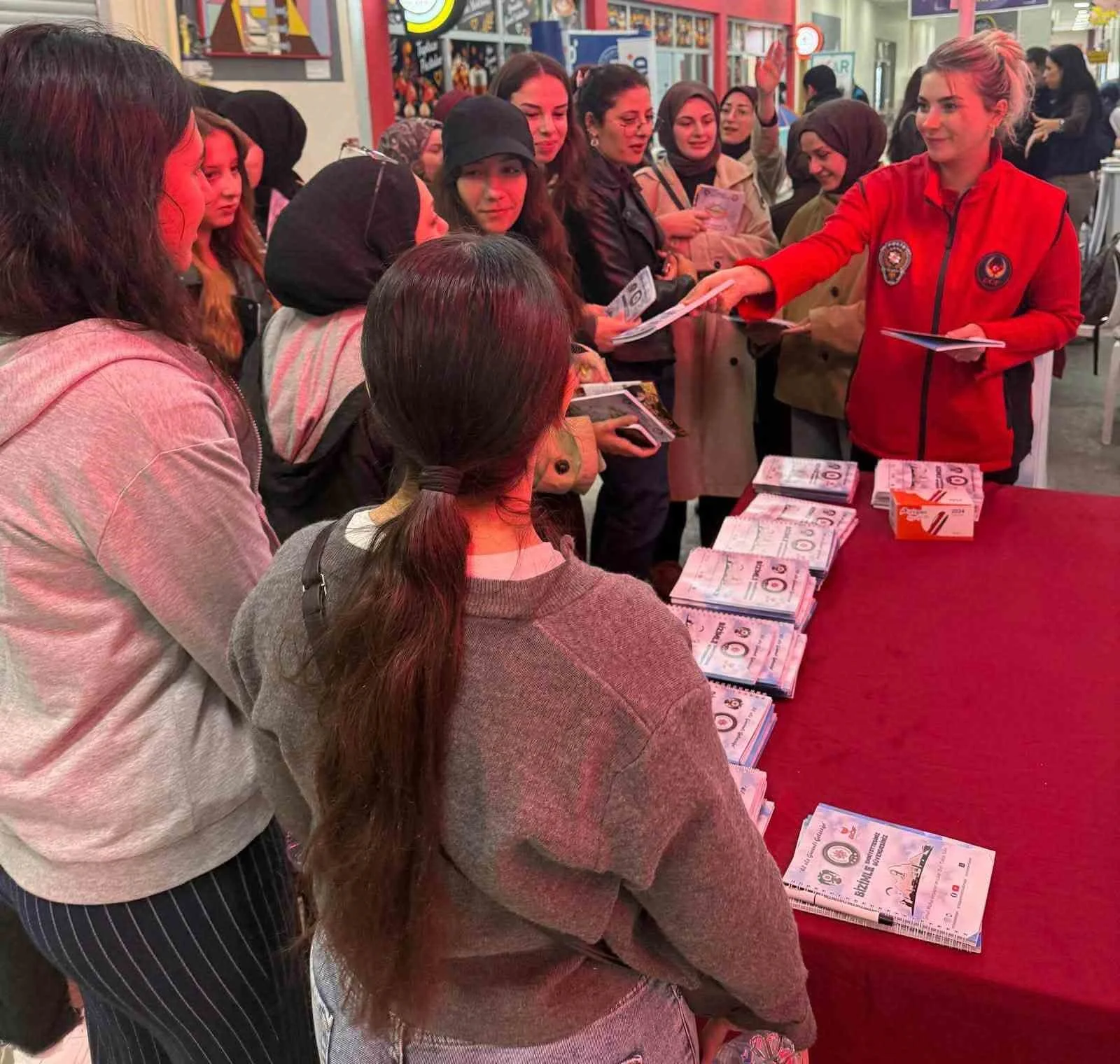 Erzincan’da üniversite öğrencilerine terörle mücadele bilgilendirmesi