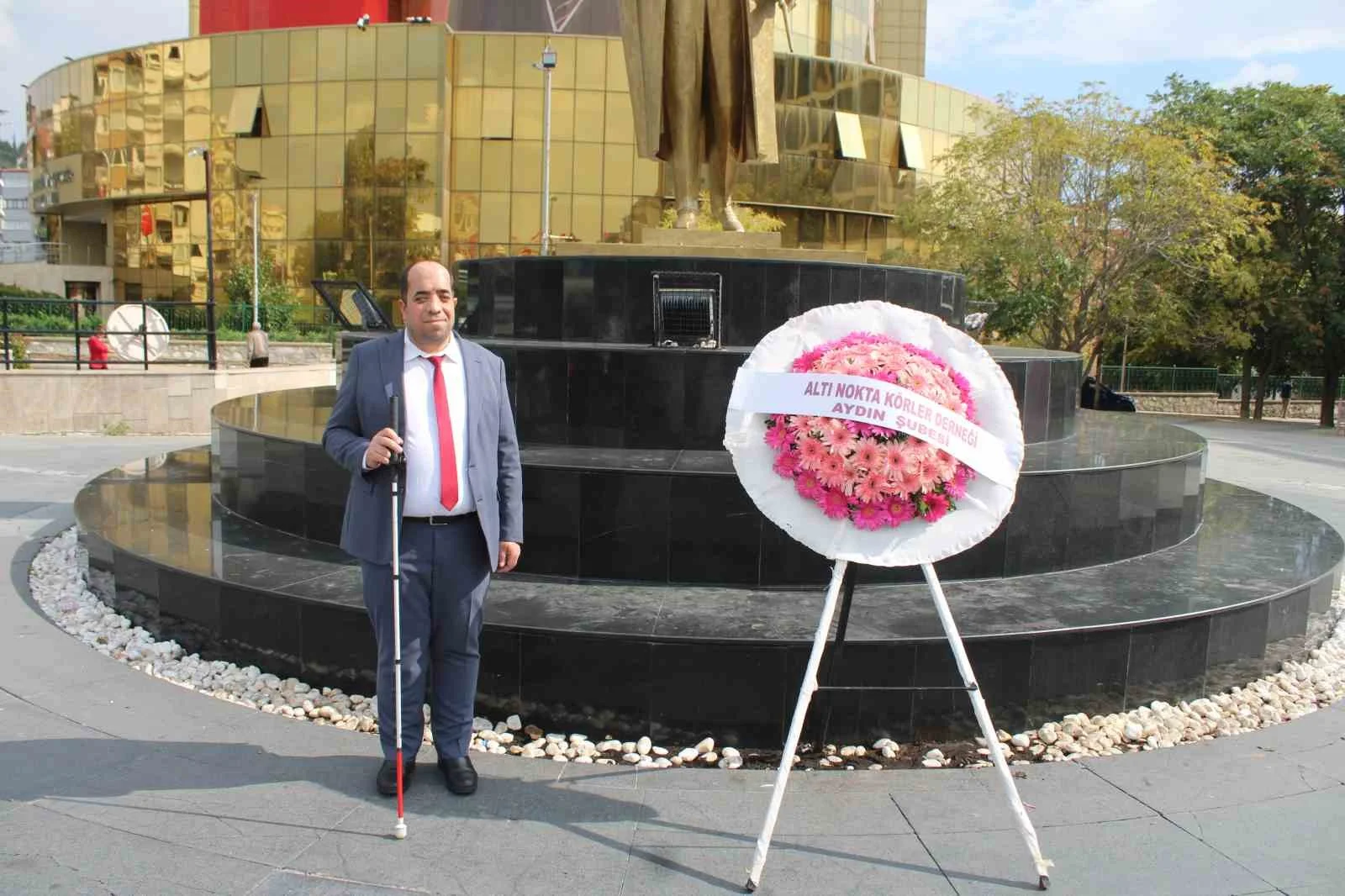Aydın’da görme engellilerden erişilebilir kaldırım çağrısı