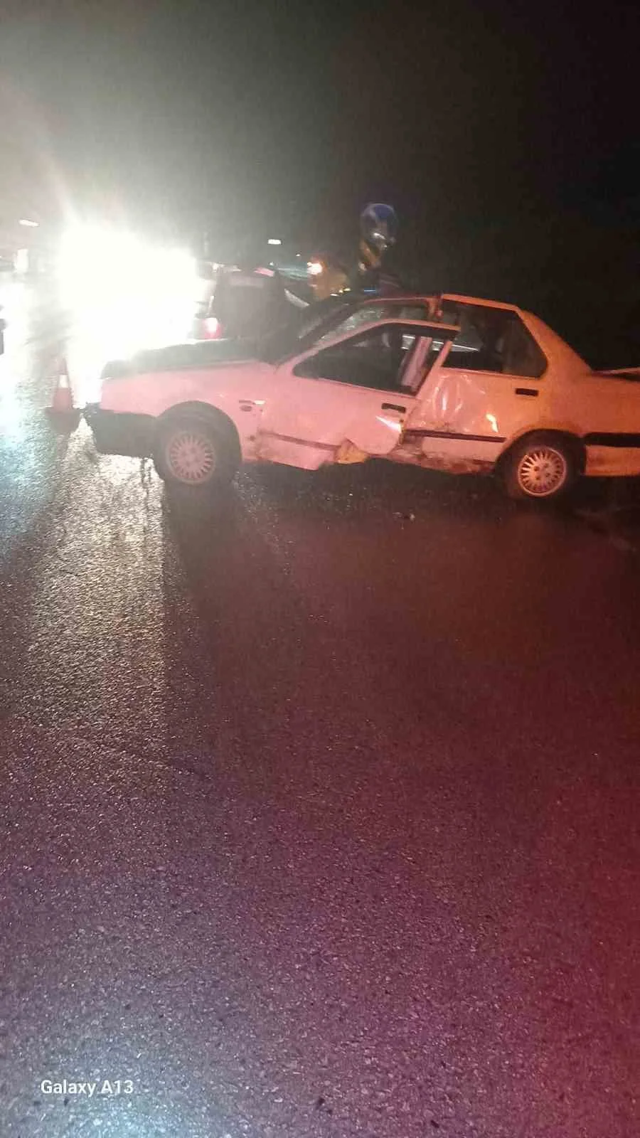 Sivas’ta devrilen otomobilin sürücüsü hayatını kaybetti