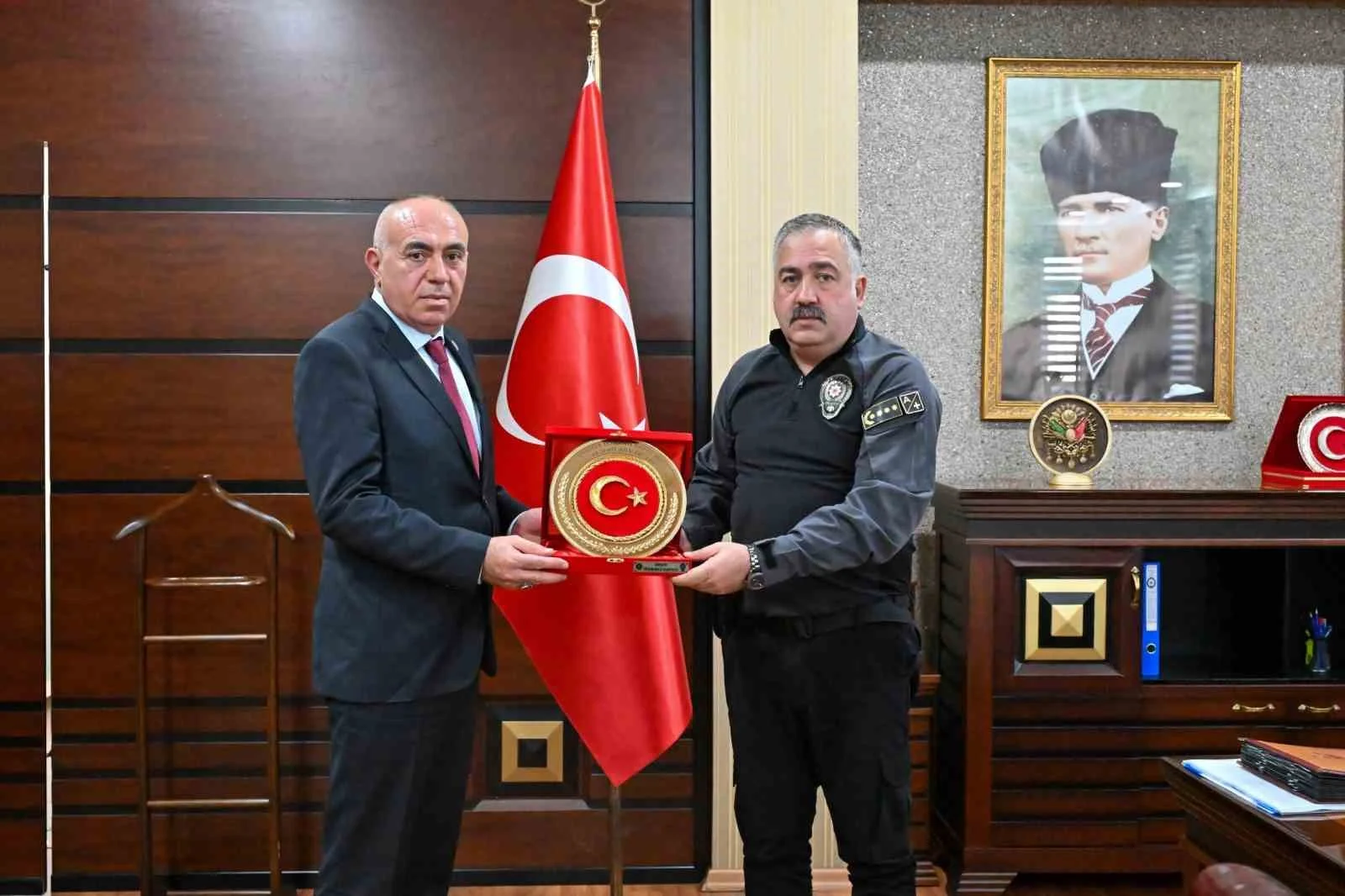EMŞAV heyeti Vali Zorluoğlu ve Emniyet Müdürü Mutlu ile bir araya geldi