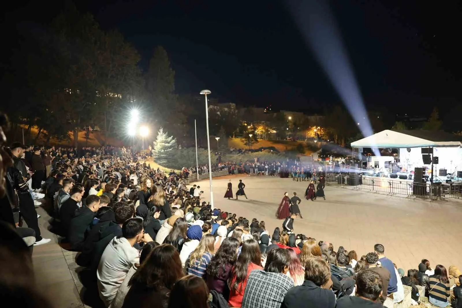 Kampüse hoş geldiniz etkinlikleri coşkuyla başladı