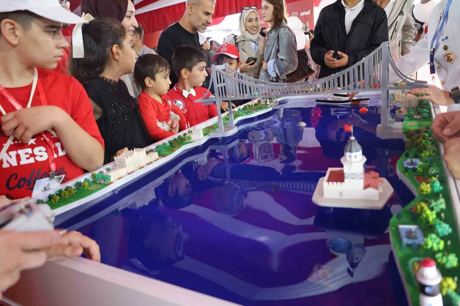 Sahil Güvenlik Komutanlığı Strateji Geliştirme Başkanı Tuğamiral Oğuz Bavbek: "Bizim için yerli ve milli teknoloji Mavi Vatanımızda kendi teknolojimize güvenerek görev yapabilmektir