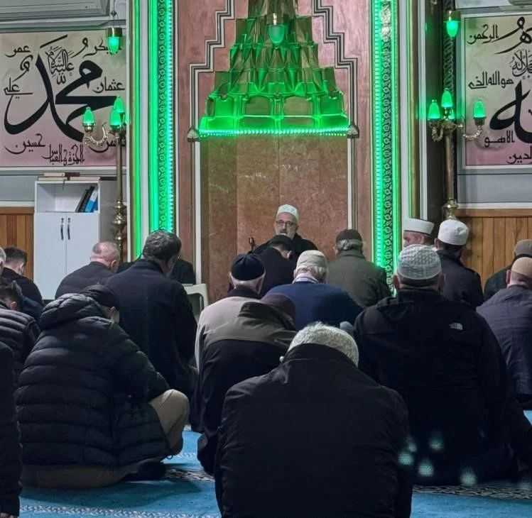 İl Müftüsü Dikmen, gençlerle sabah namazında buluştu