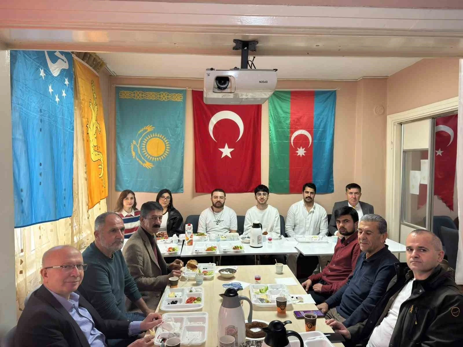 Eskişehir’de ‘Türk Dünyası öğrencileri’ kahvaltıda buluştular