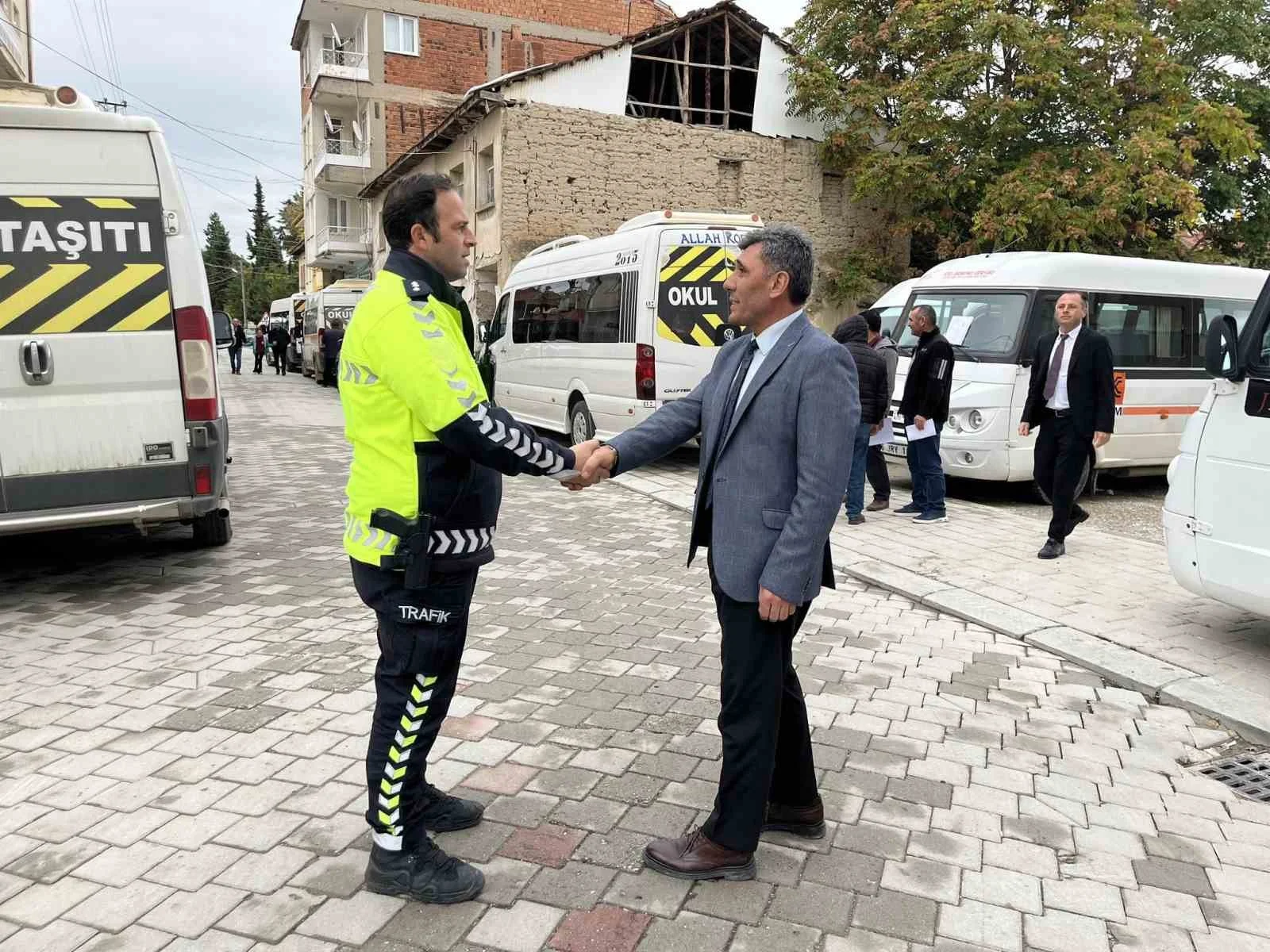 Öğrenci güvenliği için servisler tek tek denetlendi