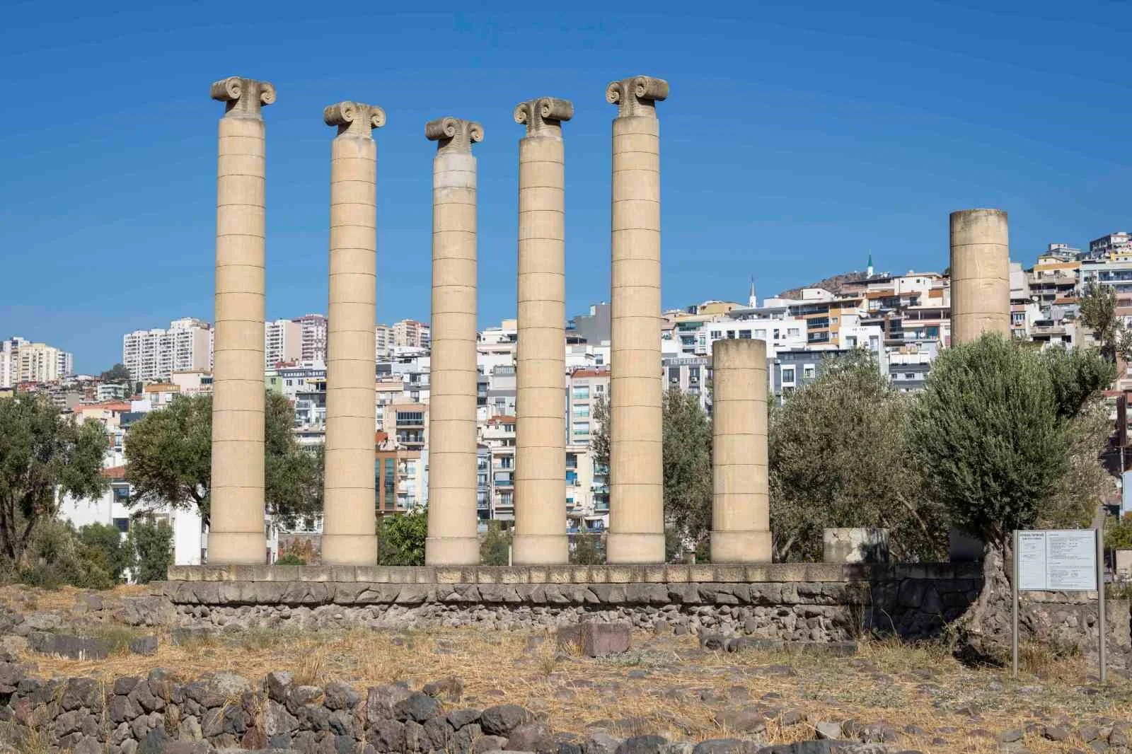 İzmir’in altında 5 bin yıllık tarih yatıyor