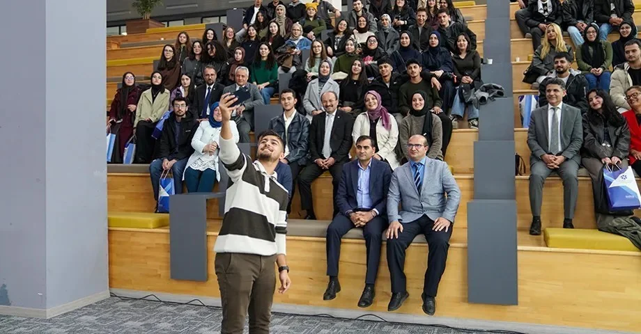ETÜ’de "Üniversitene Hoş Geldin" programı düzenlendi