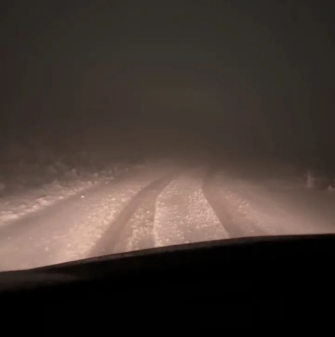 Emirdağ’ın yüksek kesimlerinde kar yağışı etkili oldu