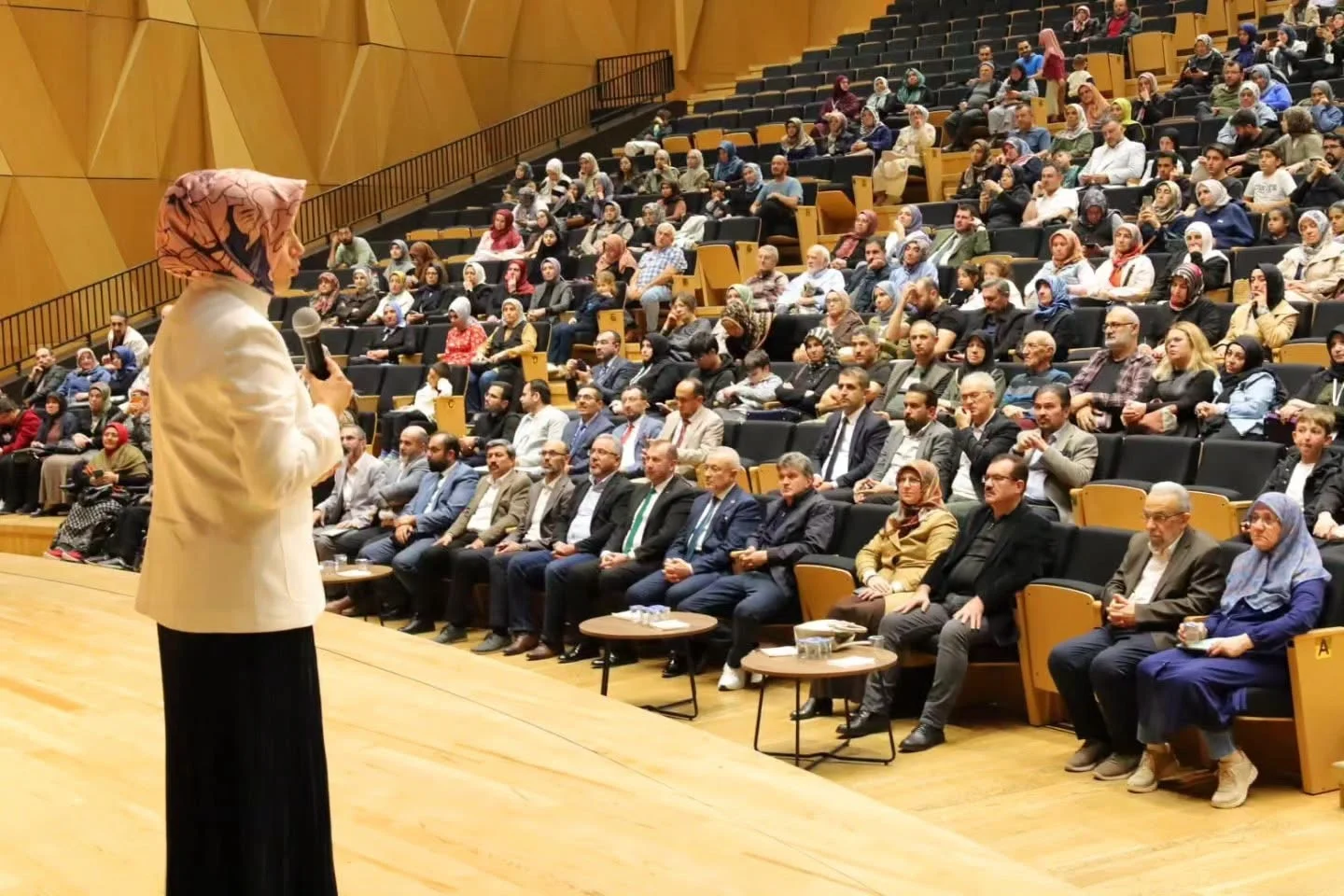 Denizli’de aile ve maneviyat konferansı