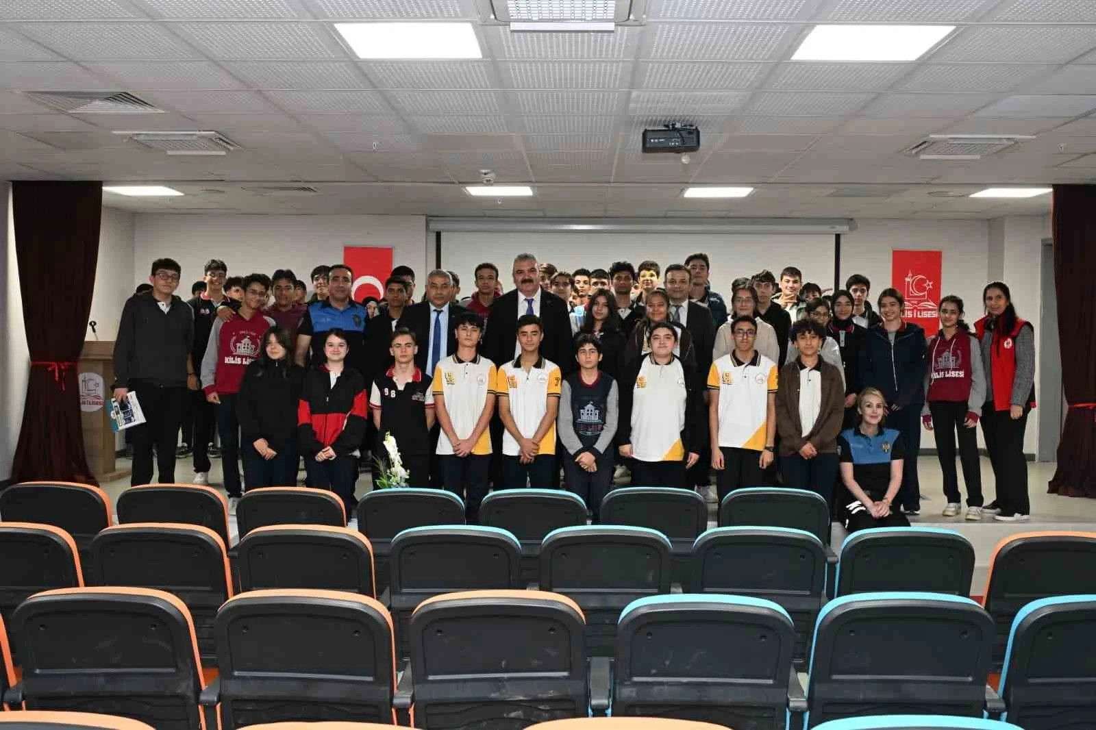 Kilis Emniyet Müdürü Bağrıaçık’tan öğrencilere dijital tehdit uyarısı