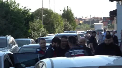 Emrah Kozay sağlık kontrolünden geçirilerek jandarmaya götürüldü