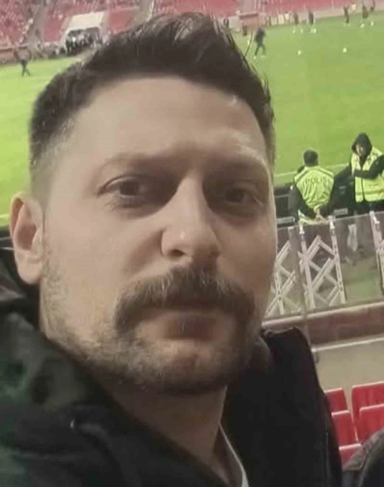 Restoranın yemek asansörü 4. kattan zemine düştü: Garson hayatını kaybetti