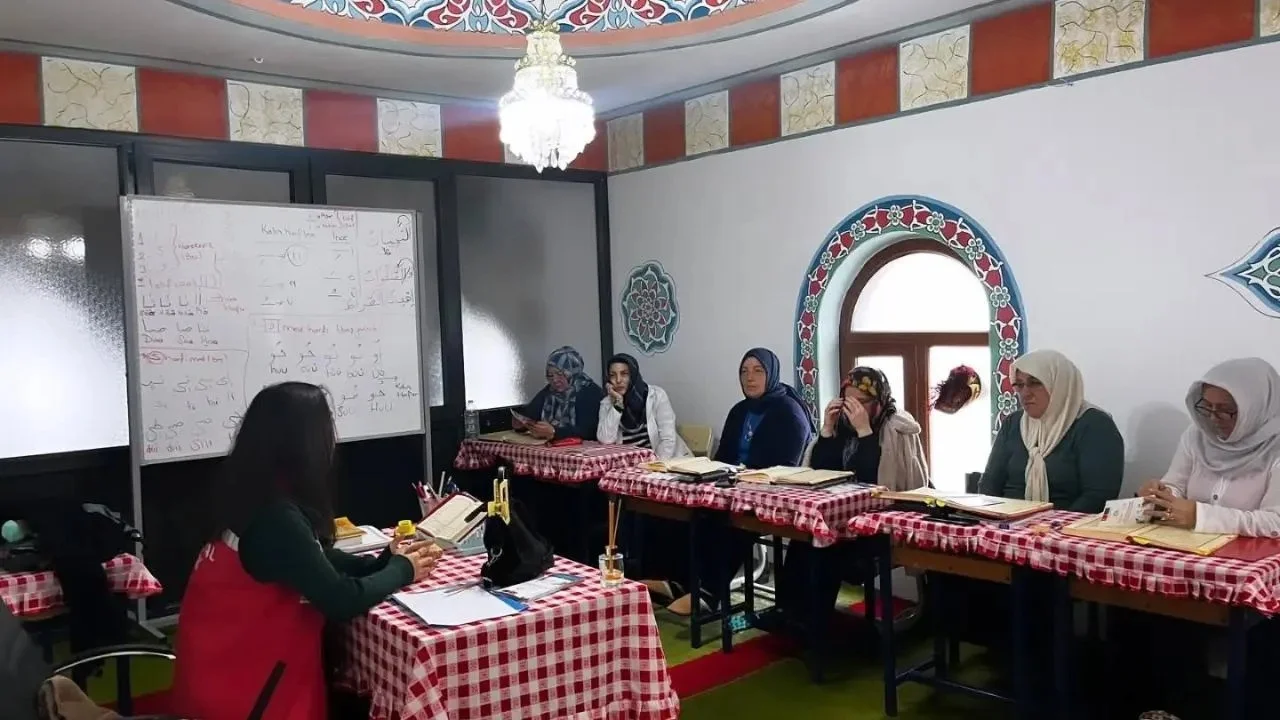 Sinop’ta Kur’an kursu kursiyerlerine koruyucu aile hizmeti tanıtıldı