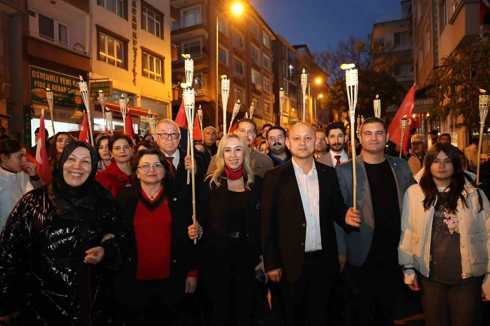 Kırıkkale’de Cumhuriyet’in 103. yılı fener alayı ve konserle kutlandı