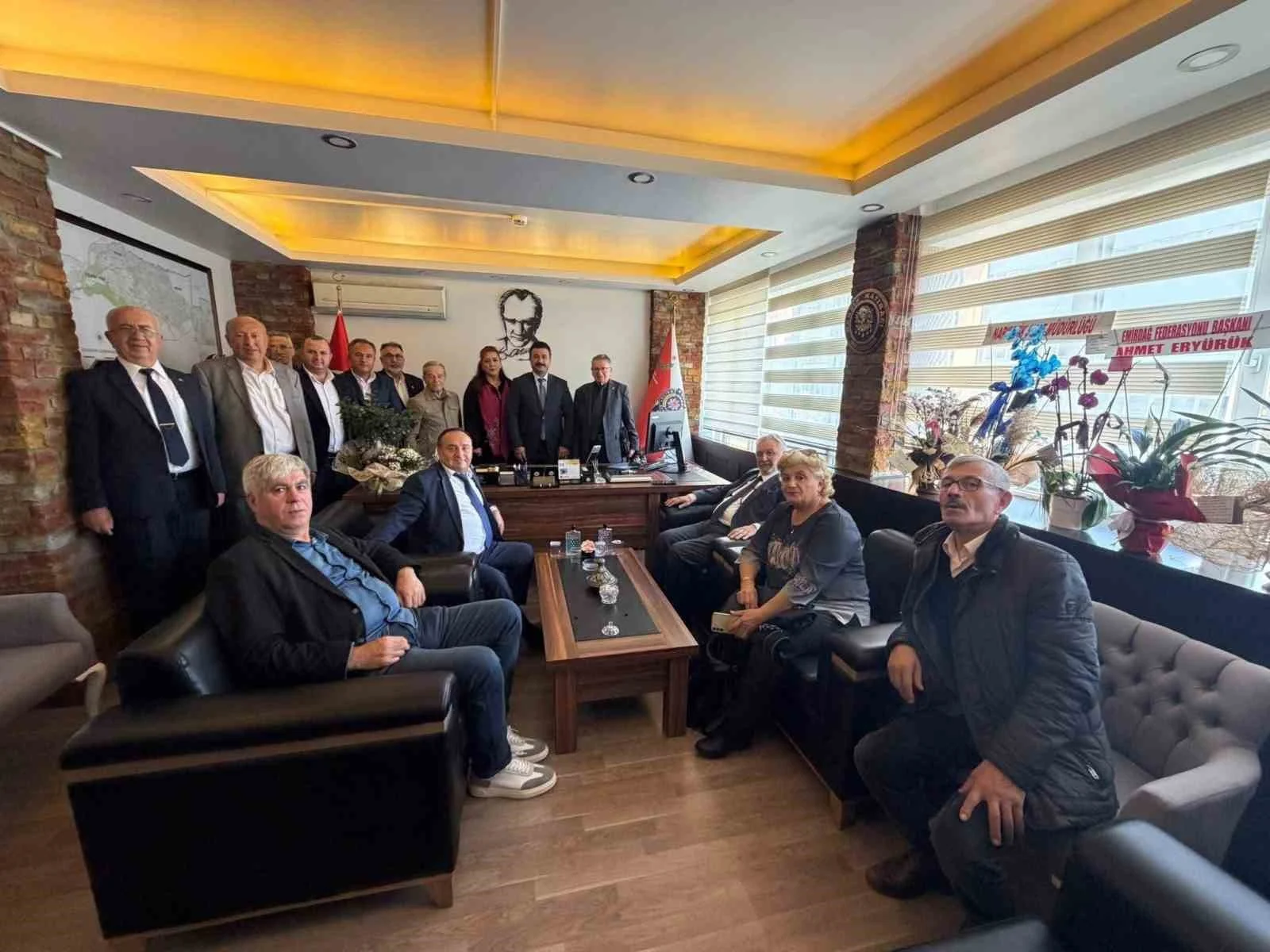 Eskişehir’deki sivil toplum kuruluşlarından İlçe Emniyet Müdürü Sivri’ye ziyaret