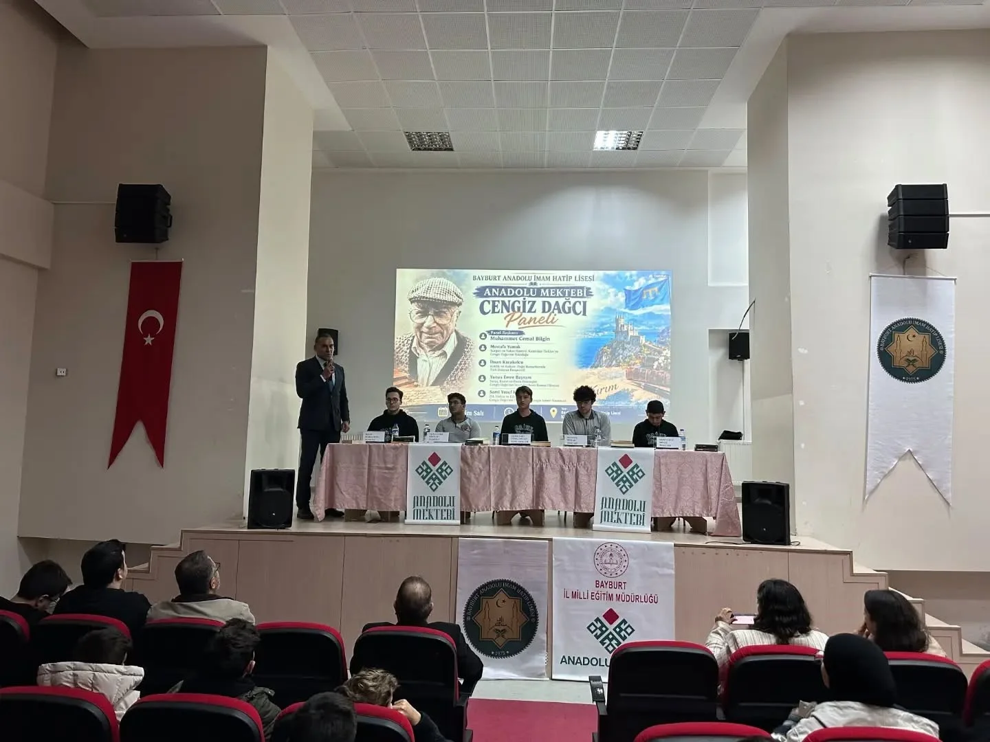Anadolu Mektebi Cengiz Dağcı Paneli Anadolu İmam Hatip Lisesinde devam etti
