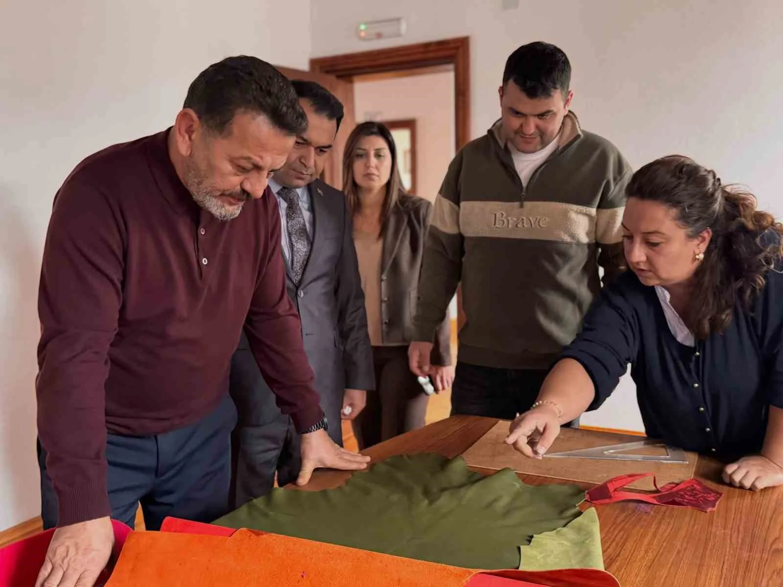 İl Müdürü İlhan bu kez sanatını konuşturdu