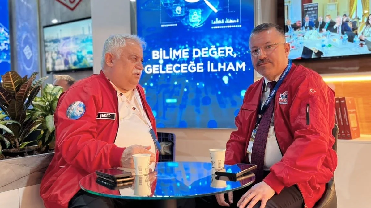 KBÜ Rektörü Kırışık, TEKNOFEST’te TÜBA Başkanı Şeker ile buluştu