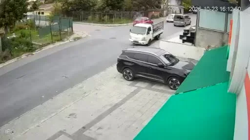 Avcılar’da güpegündüz 200 kiloluk patates hırsızlığı kamerada