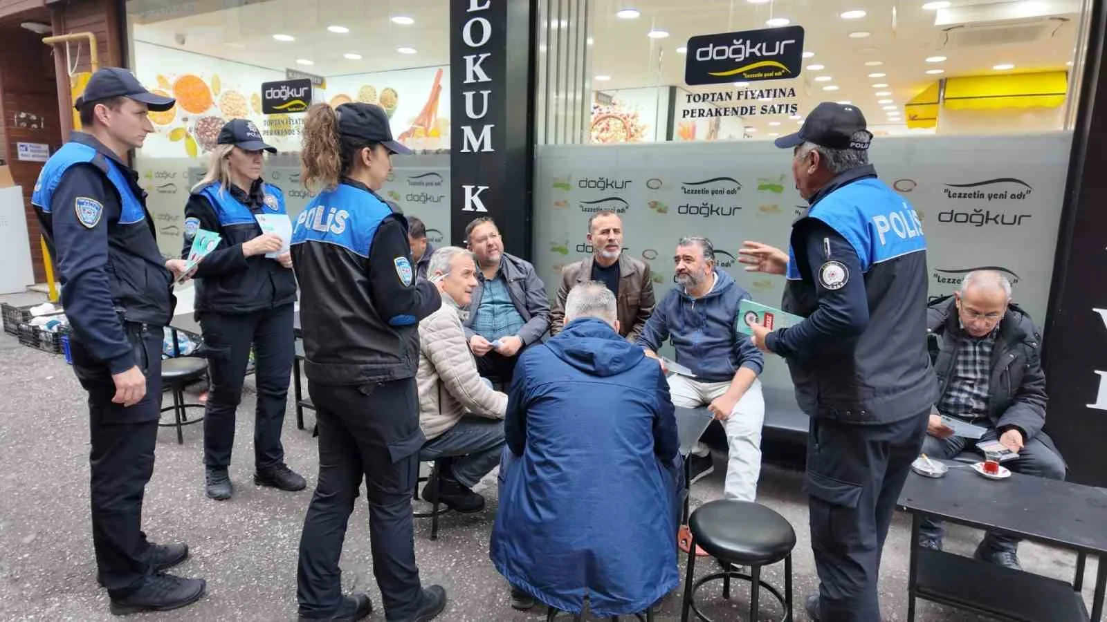 Esnaf ve vatandaşa güvenlik bilgilendirmesi