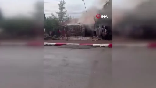 Evlerinin yanışını gözyaşları içinde çaresizce izlediler