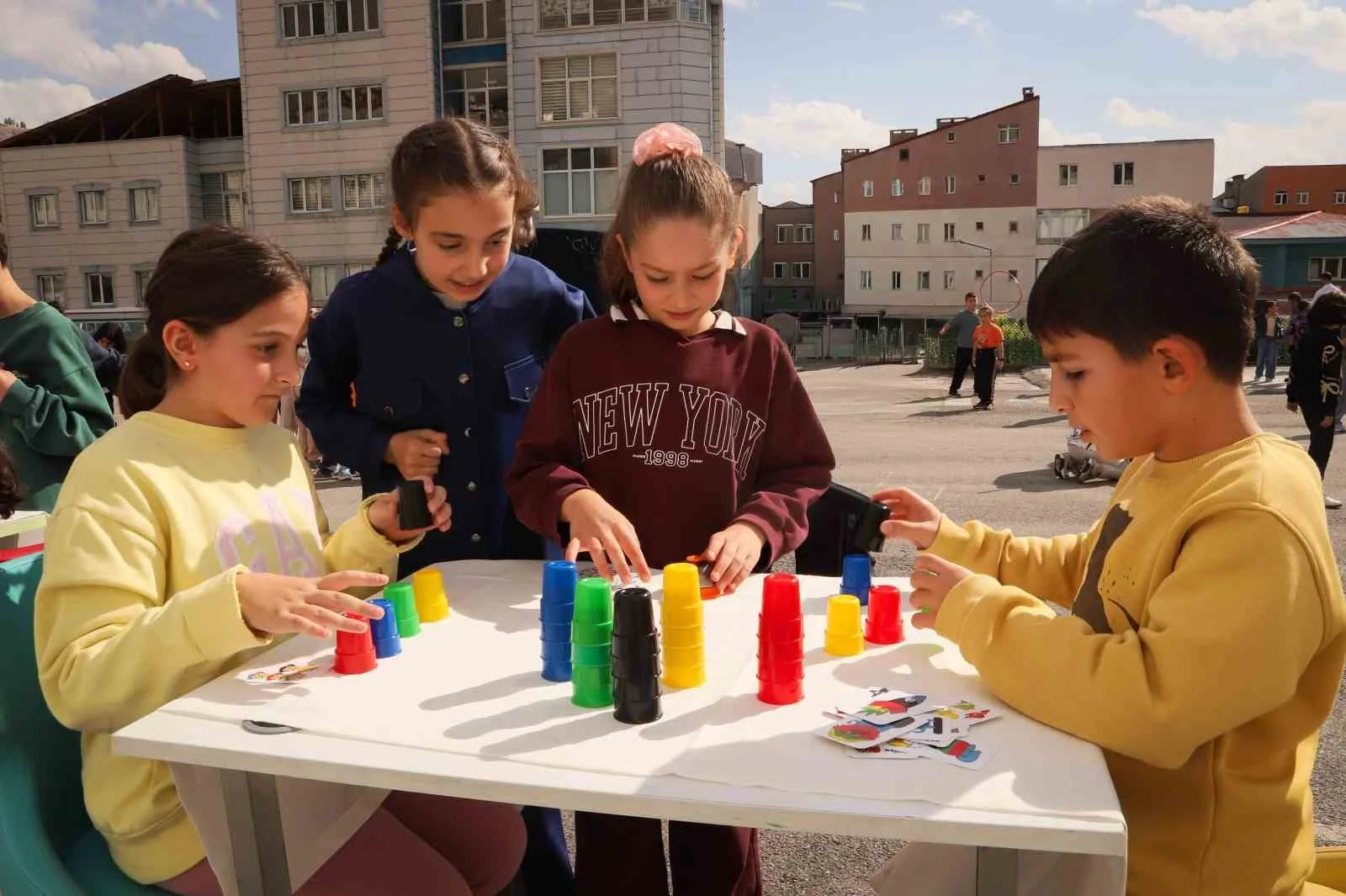 Bayburt’ta öğrenciler oyunla öğreniyor