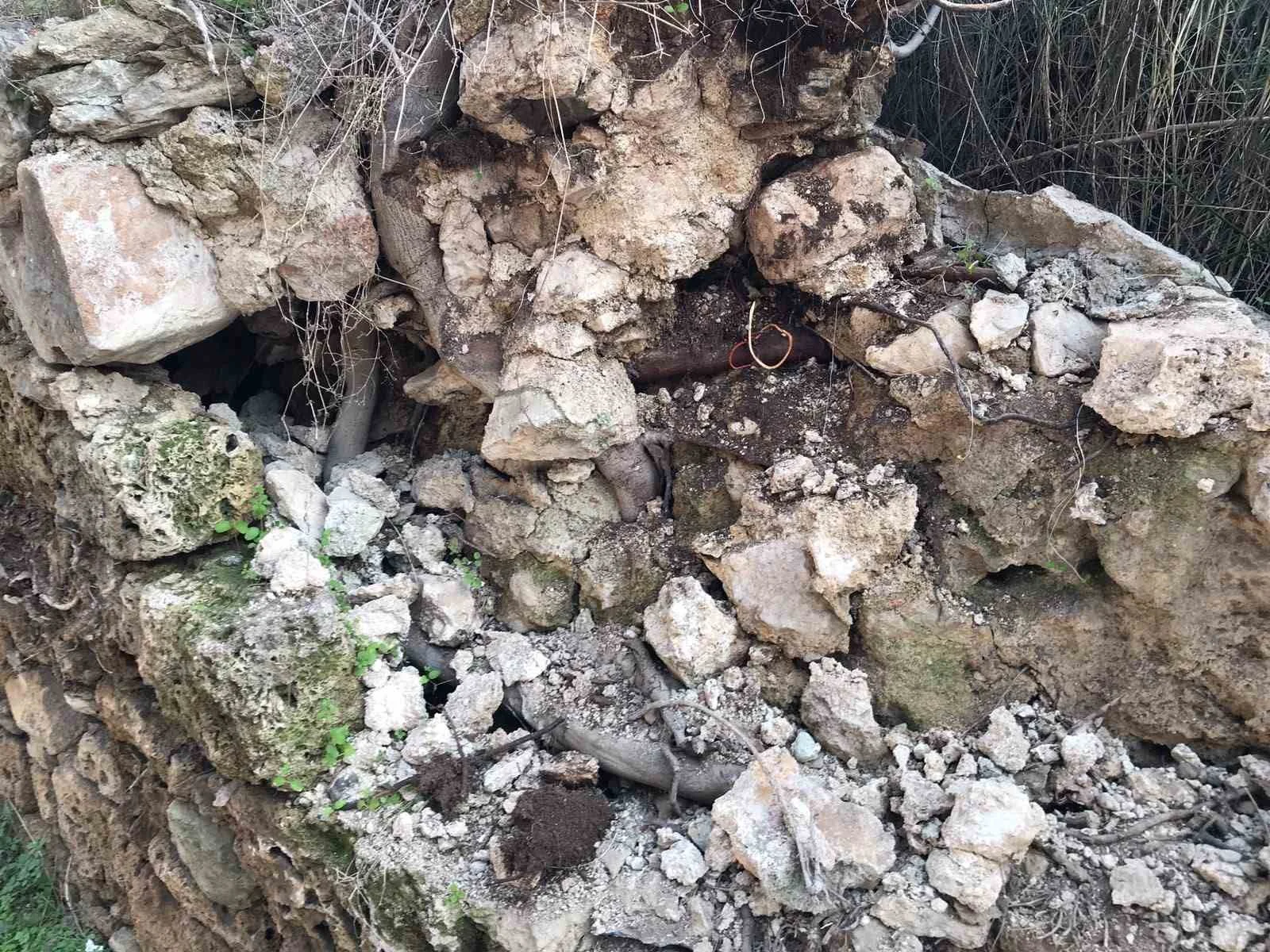 İznik’te 2 bin yıllık su kemeri ilgisizlikten çökmeye başladı