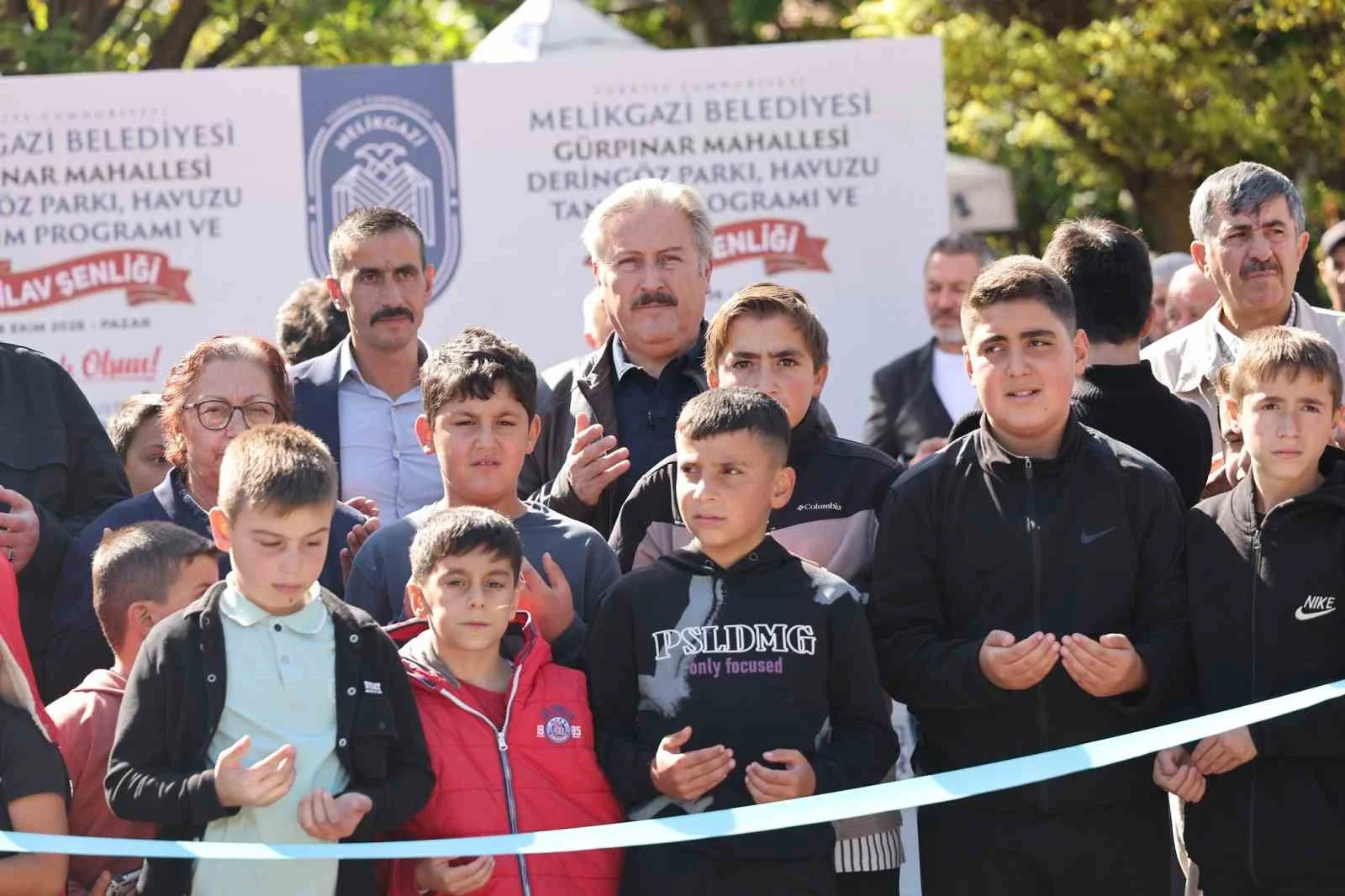 Gürpınar’ın park ve havuzu yenilendi