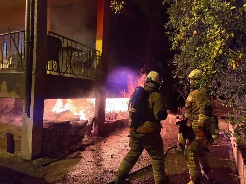 İskenderun’da bodrum katta çıkan ev yangını söndürüldü