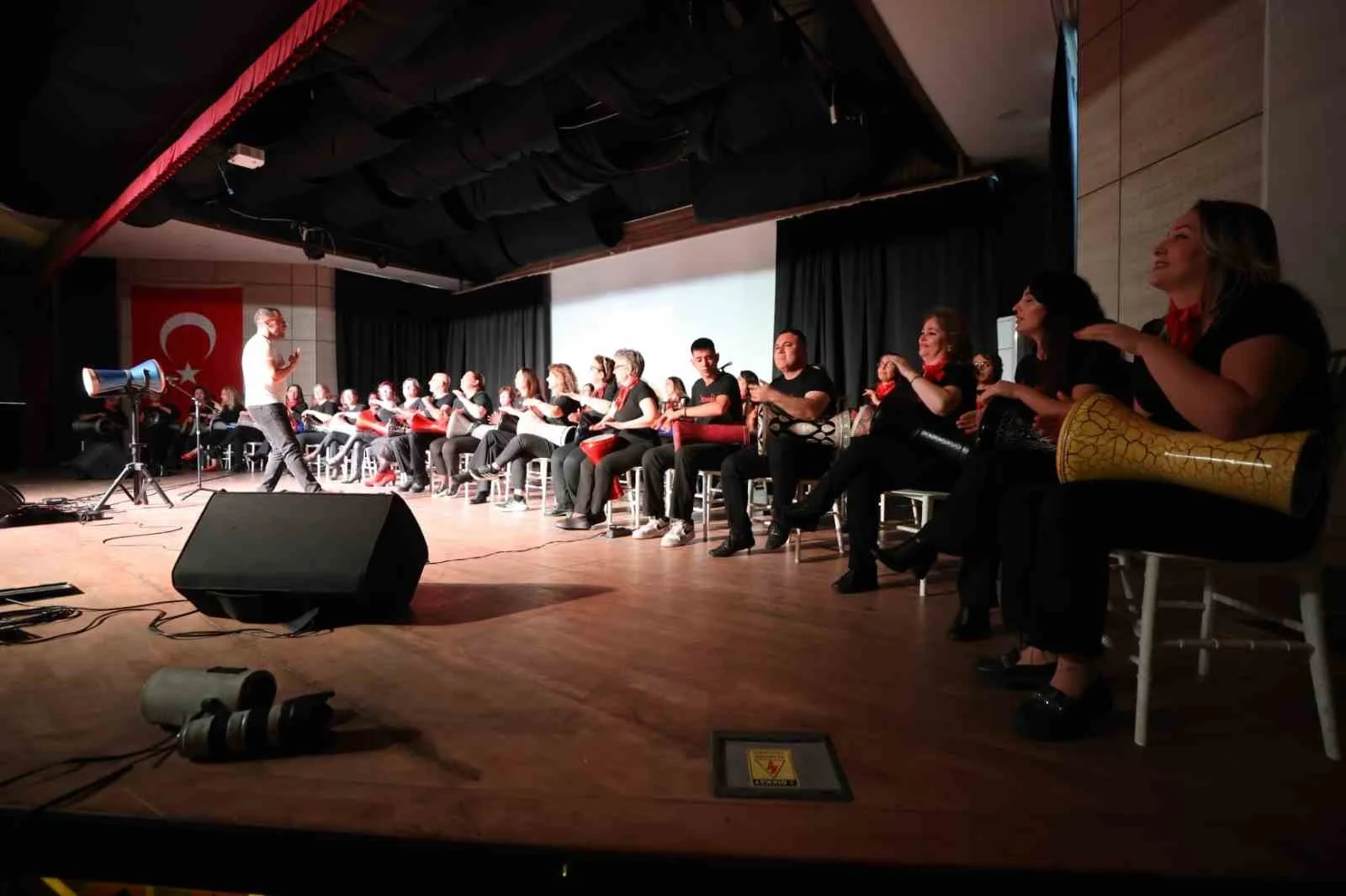 Yunusemre’de cumhuriyet coşkusu müzik ve gösterilerle yaşandı