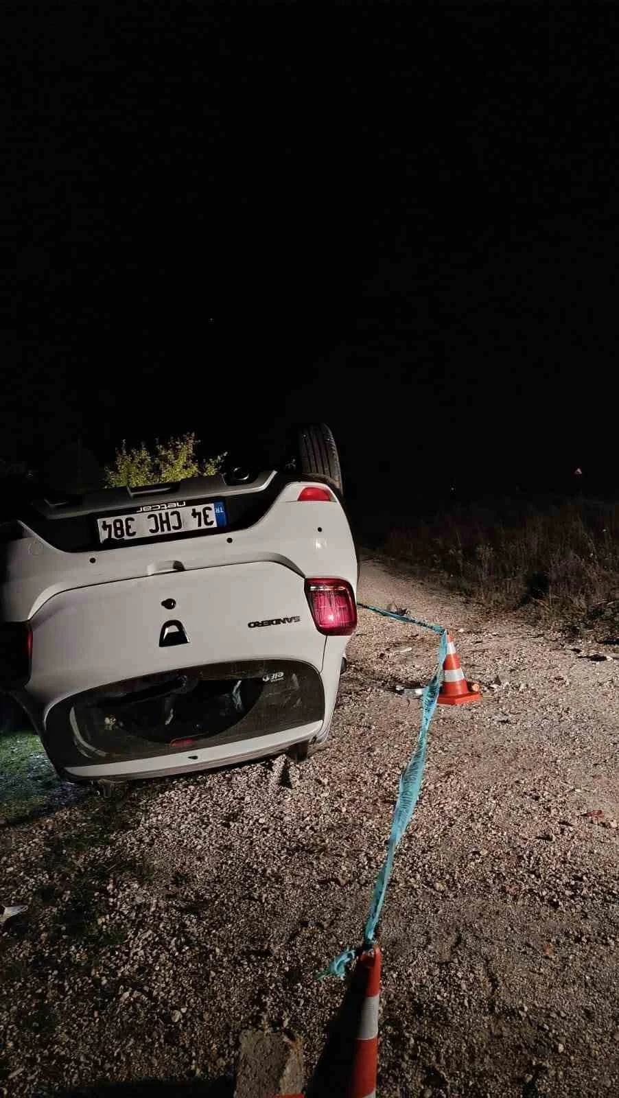 Takla atan otomobilin sürücüsü yaralandı