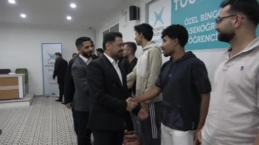 Gençlerle bir araya gelen AK Parti İl Başkanı Yılmaz Seven: "Bizim geleceğimiz sizlersiniz"