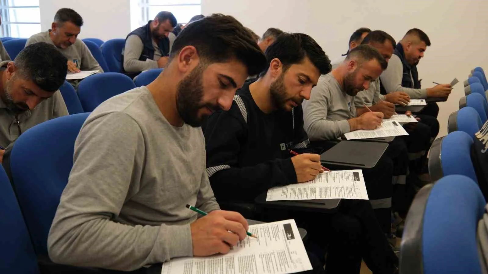 VEDAŞ çalışanlarına yüksekte çalışma ve kurtarma eğitimi
