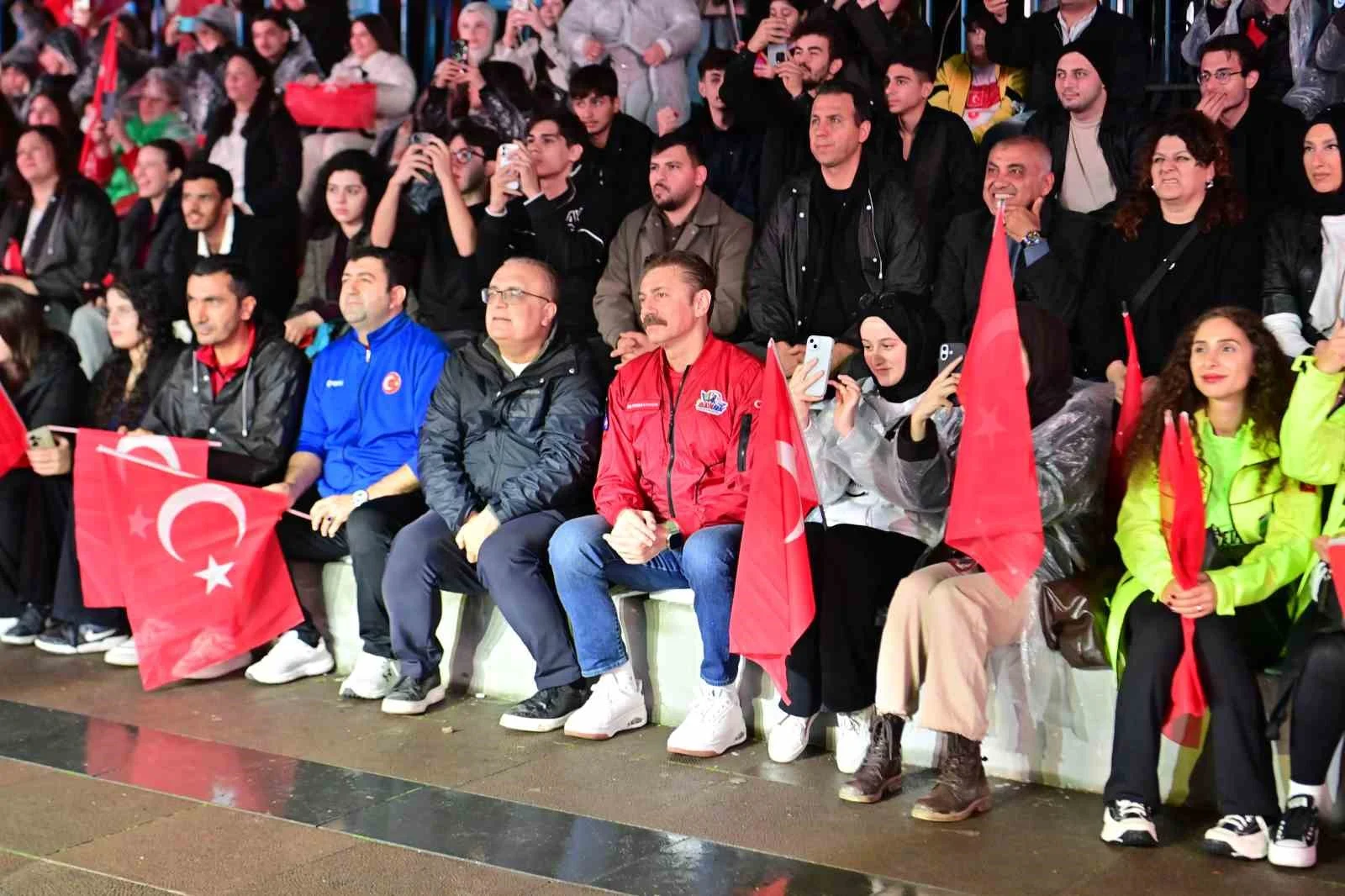 Bahçelievler’de Cumhuriyet’in 103’üncü yıl dönümü coşkuyla kutlandı