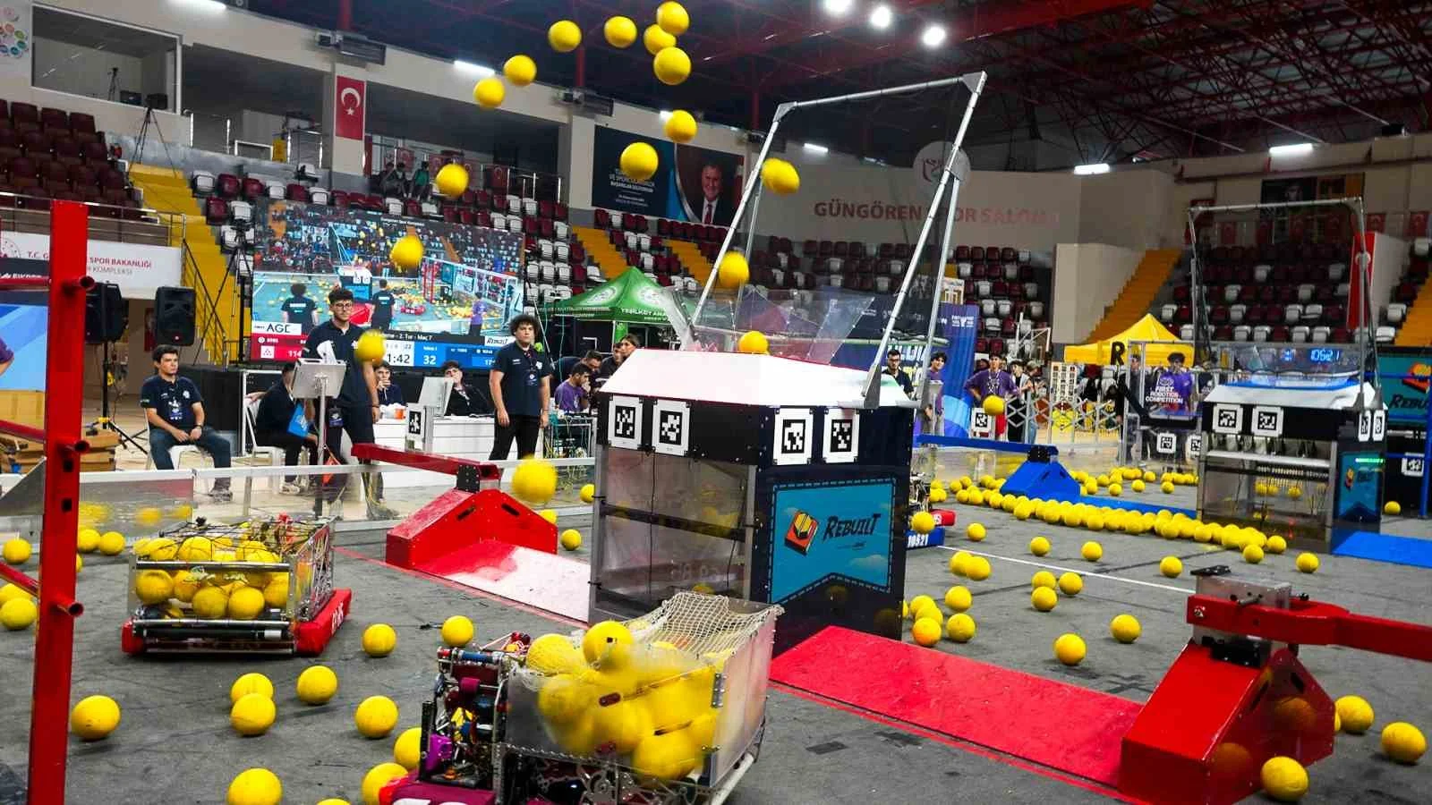 Gençlerin geliştirdiği robotlar Yıldız’da parkura çıkıyor