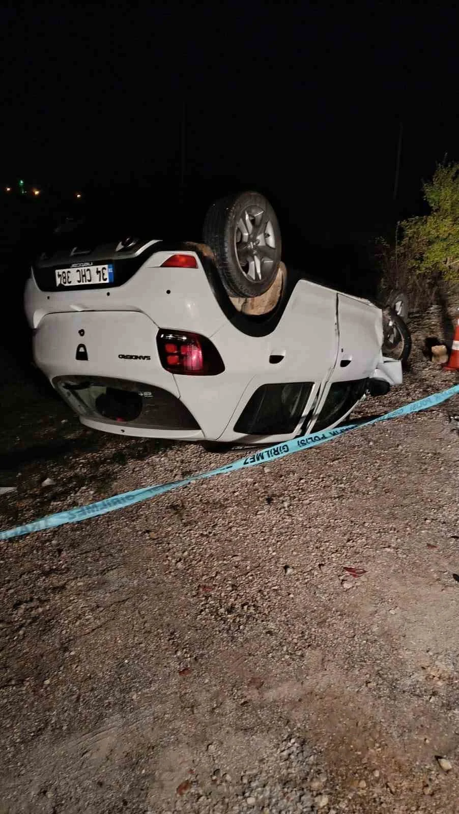 Takla atan otomobilin sürücüsü yaralandı