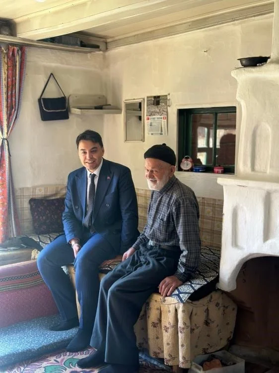 Kaymakam Kara, 96 yaşındaki Hasan amca ile bir araya geldi