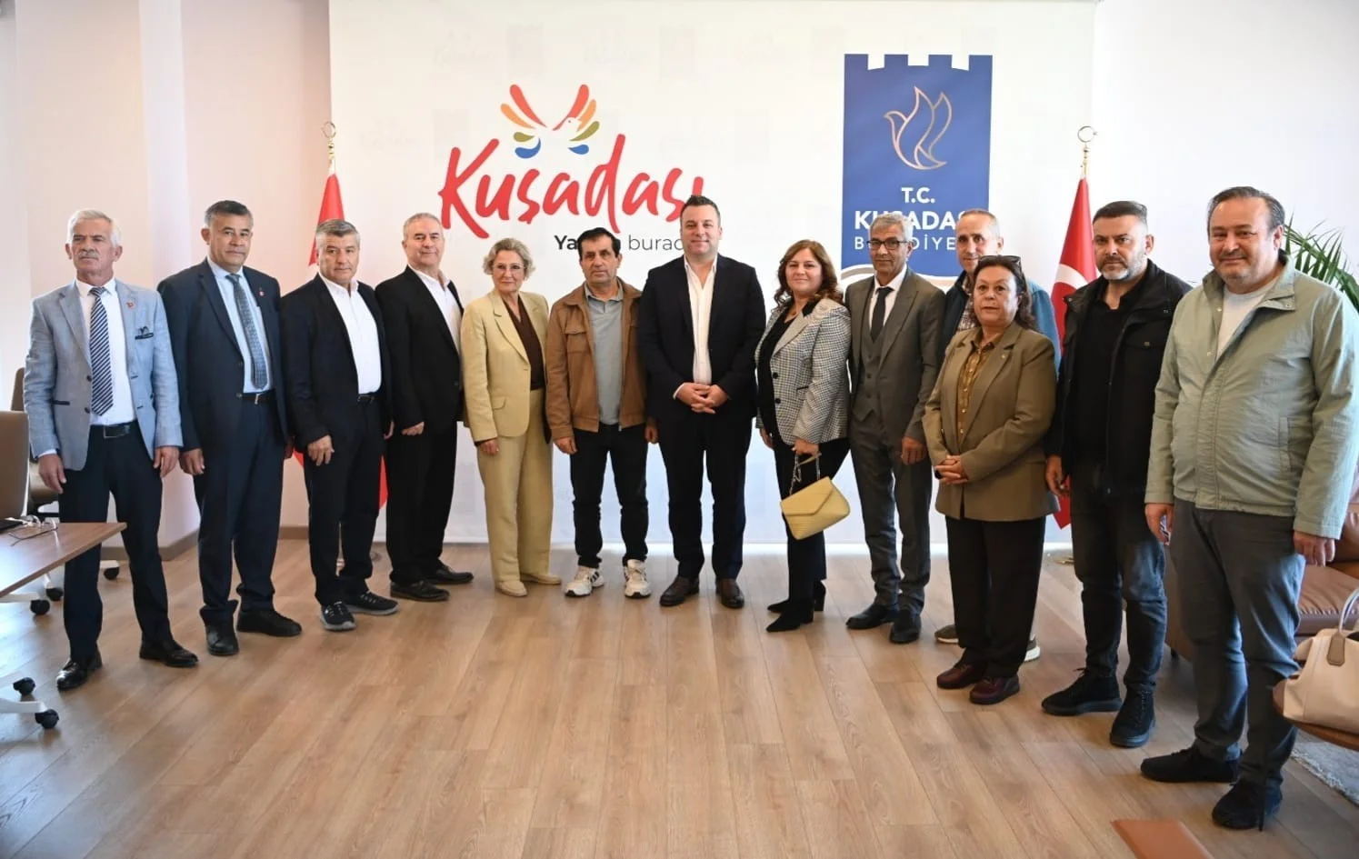 Kuşadası’nda Muhtarlar Günü kutlandı
