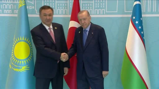Cumhurbaşkanı Erdoğan, TDT Zirvesi’ne katılan liderleri karşıladı